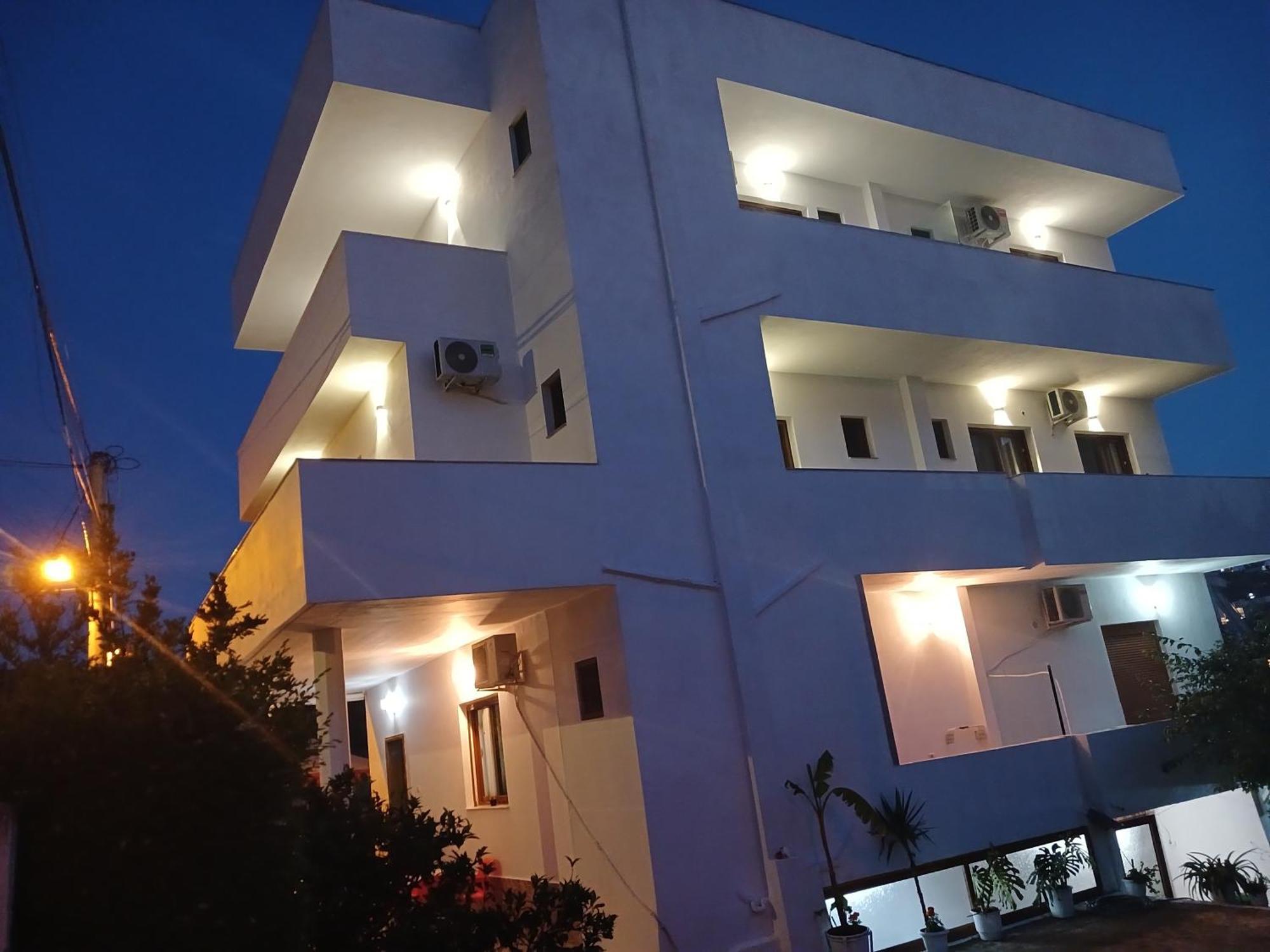 Vila Hergi Sarandë Exterior foto