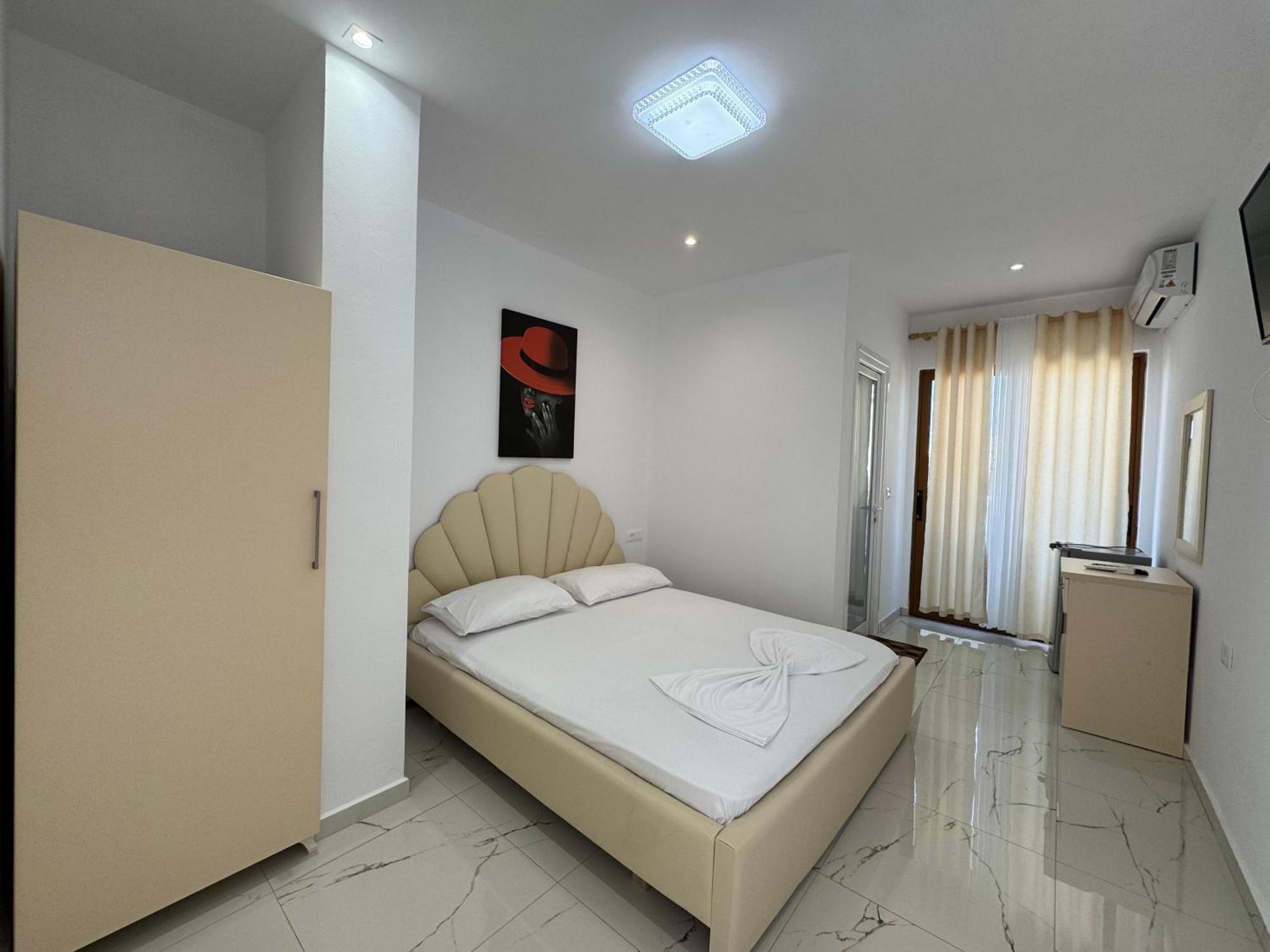 Vila Hergi Sarandë Exterior foto