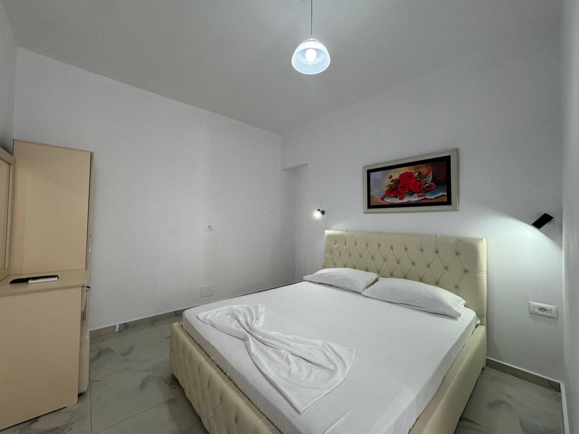 Vila Hergi Sarandë Exterior foto