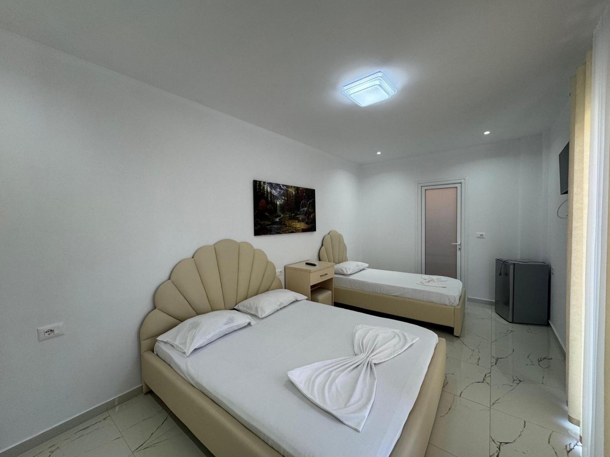 Vila Hergi Sarandë Exterior foto