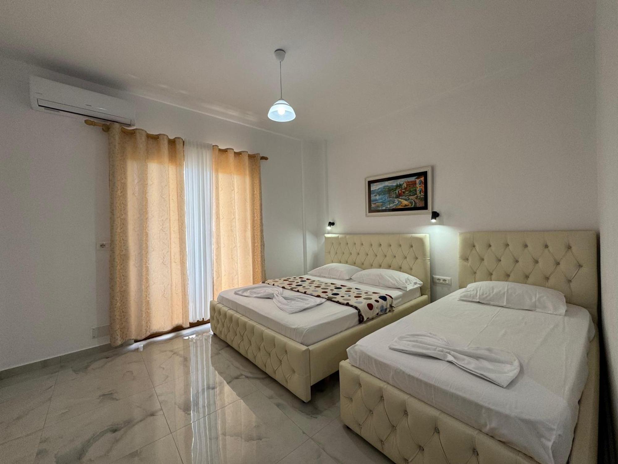 Vila Hergi Sarandë Exterior foto